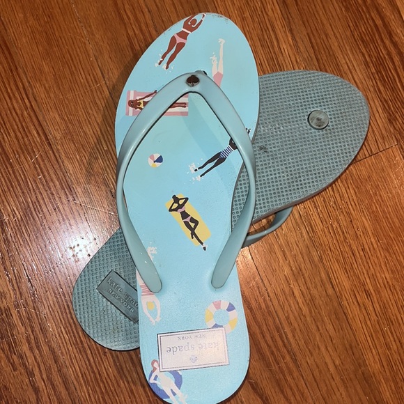 Kate Spade size 8 icy blue cushie flip flops beach and swim motif - Picture 9 of 14
